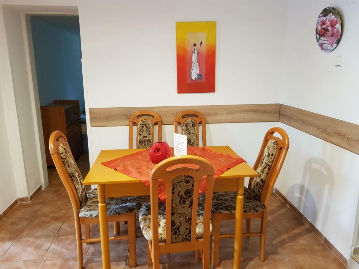 Apartman Marcela Libouchec Екстериор снимка